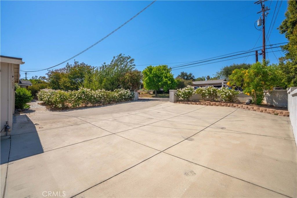 Image 6 of property listing at 1611 Hillcrest, Fallbrook, CA 92028