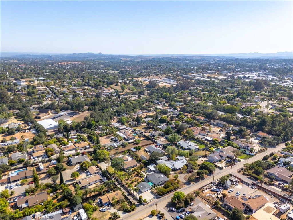 Image 61 of property listing at 1611 Hillcrest, Fallbrook, CA 92028