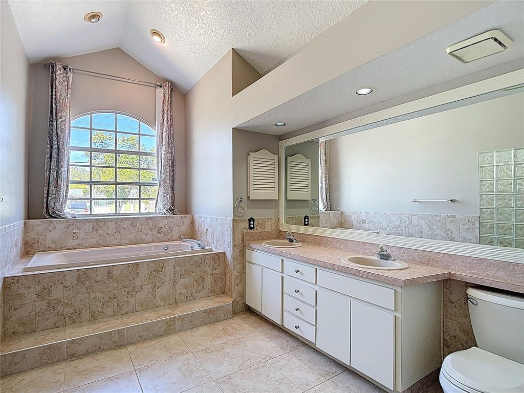 Image 41 of property listing at 3310 DELTONA, Spring Hill, FL 34606