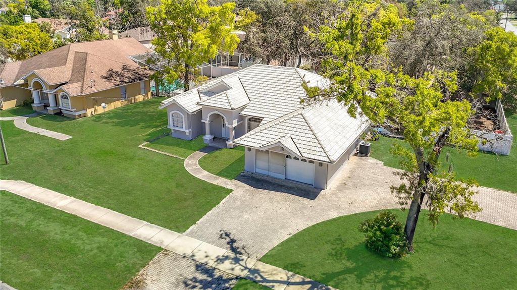 Image 6 of property listing at 3310 DELTONA, Spring Hill, FL 34606