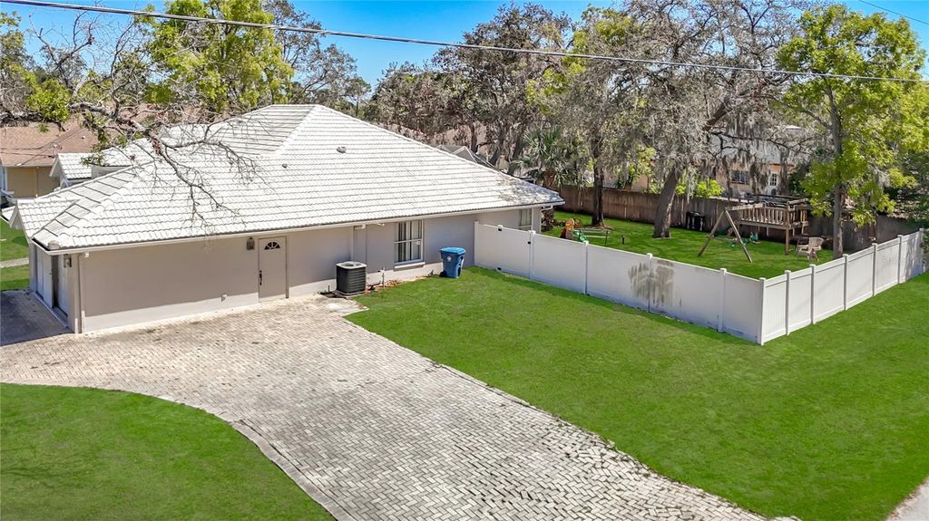 Image 81 of property listing at 3310 DELTONA, Spring Hill, FL 34606