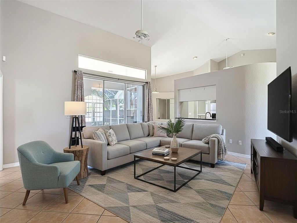 Image 10 of property listing at 3310 DELTONA, Spring Hill, FL 34606