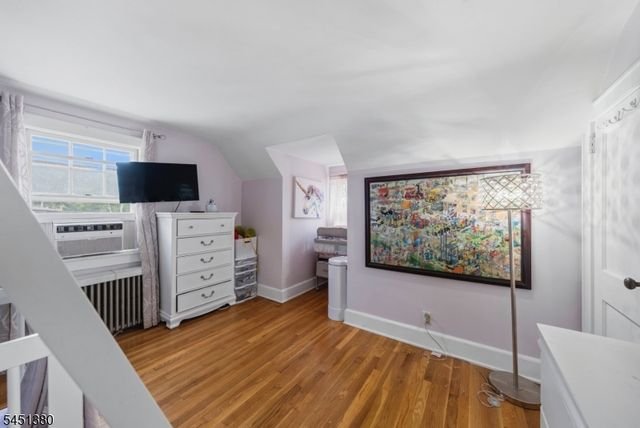 668 Greenbrook Rd, North Plainfield Boro, NJ 07063
