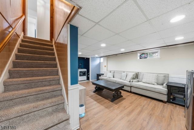 668 Greenbrook Rd, North Plainfield Boro, NJ 07063