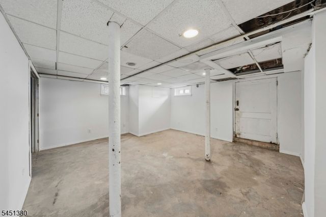668 Greenbrook Rd, North Plainfield Boro, NJ 07063