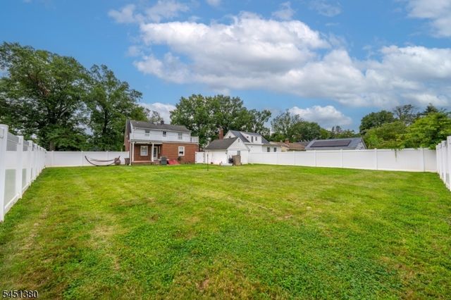 668 Greenbrook Rd, North Plainfield Boro, NJ 07063