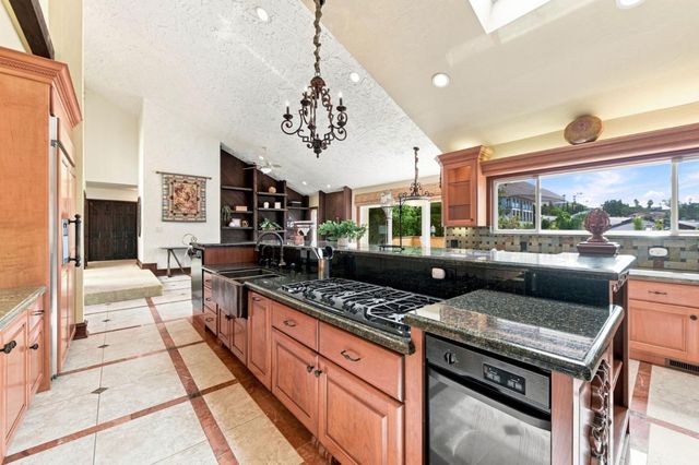 15800 Simoni Drive, San Jose, CA 95127