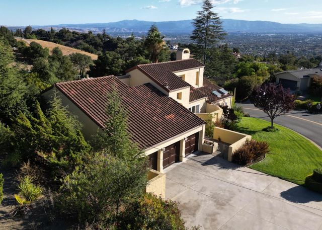 15800 Simoni Drive, San Jose, CA 95127