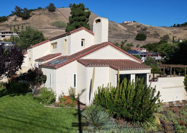 15800 Simoni Drive, San Jose, CA 95127