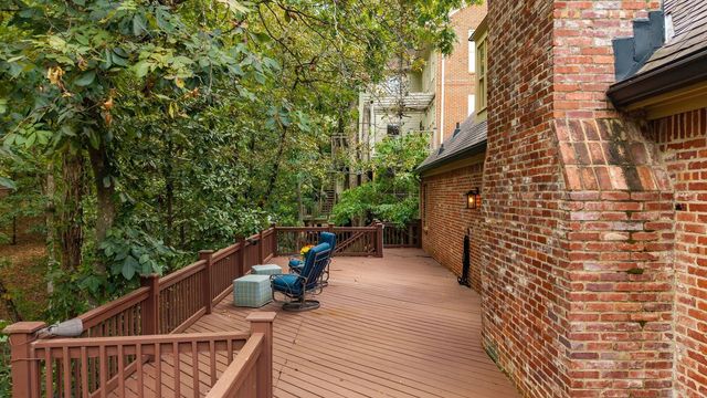 5 Ridgeview Court, Little Rock, AR 72227