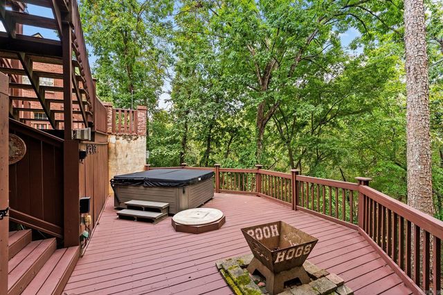 5 Ridgeview Court, Little Rock, AR 72227