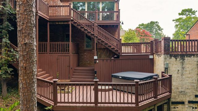 5 Ridgeview Court, Little Rock, AR 72227