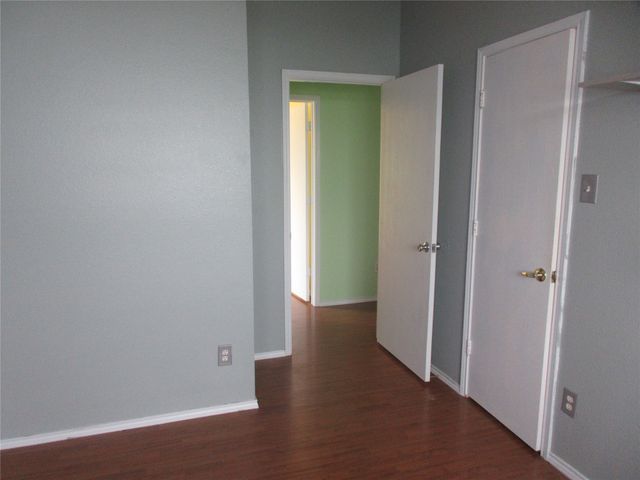 214 Westbrook Drive, Arlington, TX 76002