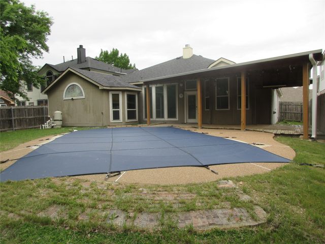 214 Westbrook Drive, Arlington, TX 76002