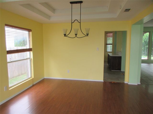214 Westbrook Drive, Arlington, TX 76002