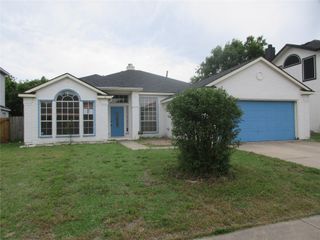 214 Westbrook Drive, Arlington, TX 76002