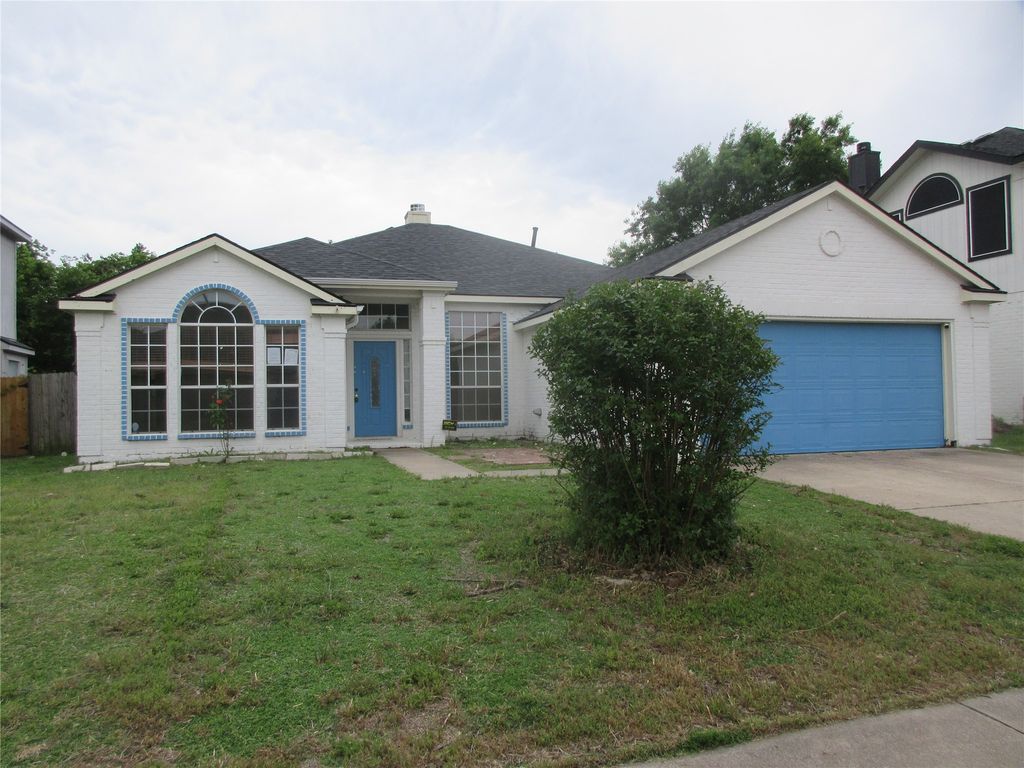 214 Westbrook Drive, Arlington, TX 76002