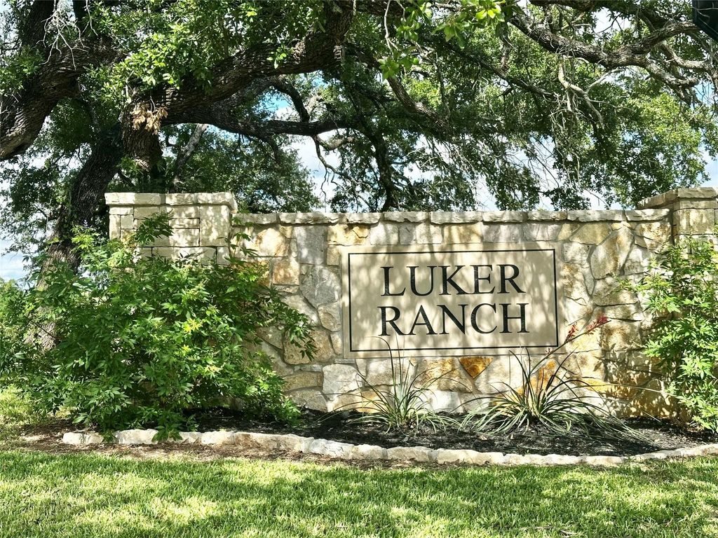 630 R C Luker Court, Granbury, TX 76048