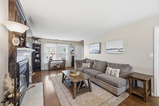 457 Whitfield Drive, Lexington, KY 40515