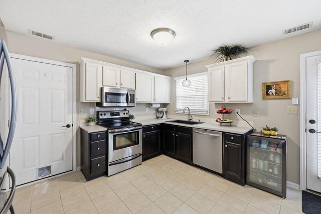 457 Whitfield Drive, Lexington, KY 40515