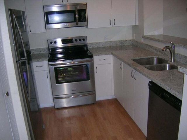 111 Yacht Club Way 305, Hypoluxo, FL 33462