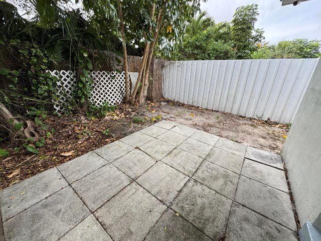 1235 Beach Road 4, Singer Island, FL 33404