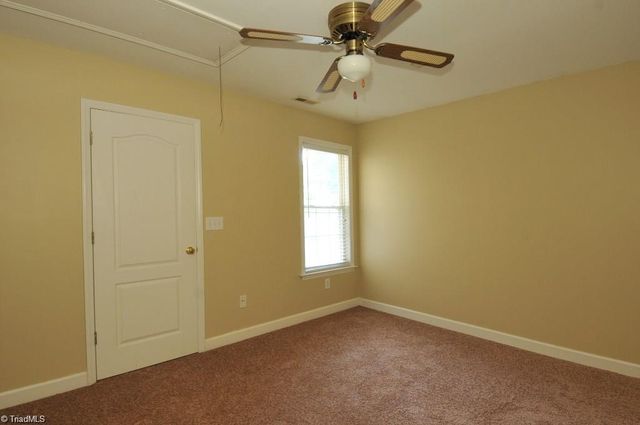 128 Troonsway Road, Winston-salem, NC 27127