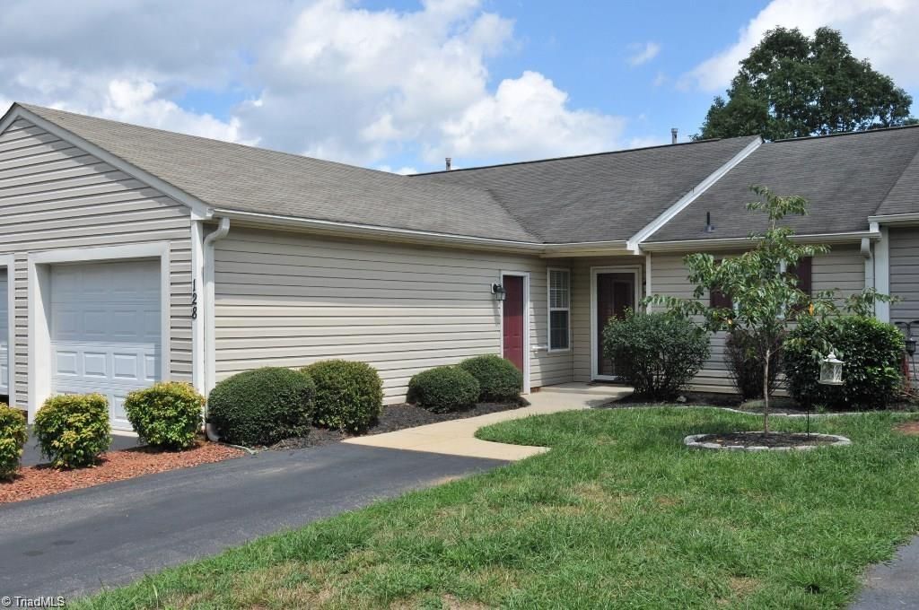128 Troonsway Road, Winston-salem, NC 27127