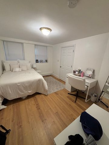 503 Park Drive 1, Boston, MA 02215