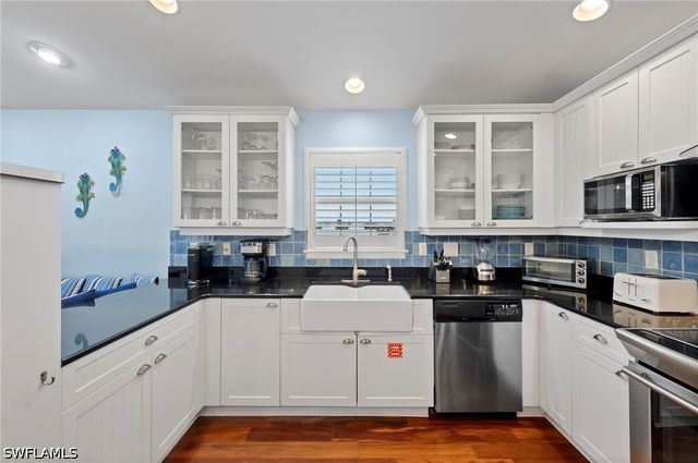 104 Washington AVE, Fort Myers Beach, FL 33931