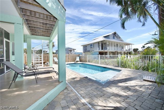 104 Washington AVE, Fort Myers Beach, FL 33931