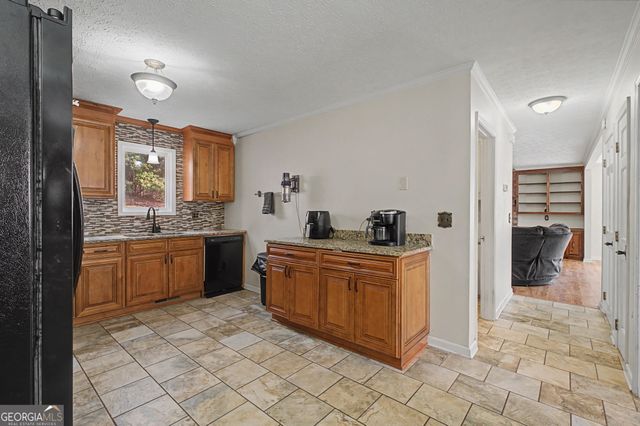 10 Laverne Court SE, Silver Creek, GA 30173