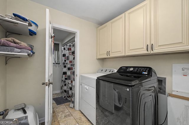 10 Laverne Court SE, Silver Creek, GA 30173