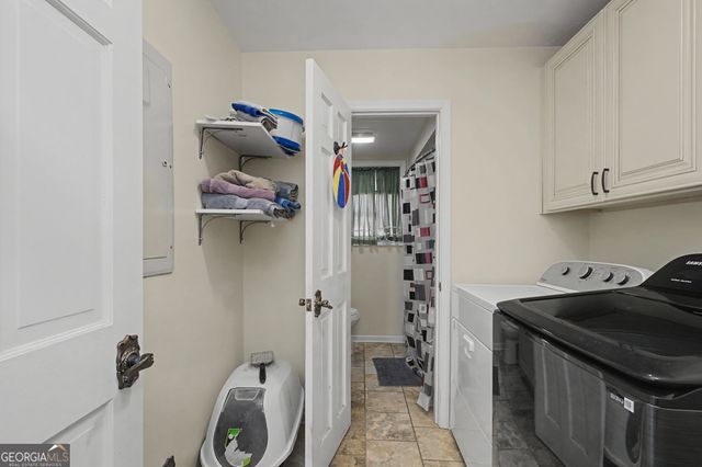 10 Laverne Court SE, Silver Creek, GA 30173