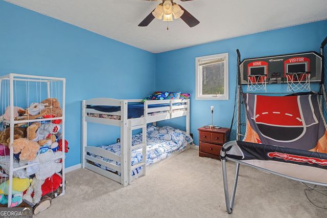 10 Laverne Court SE, Silver Creek, GA 30173