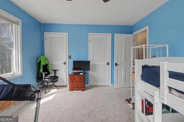 10 Laverne Court SE, Silver Creek, GA 30173