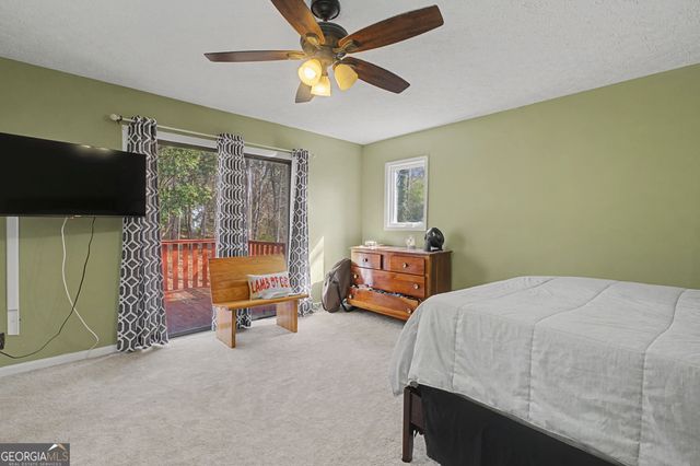 10 Laverne Court SE, Silver Creek, GA 30173