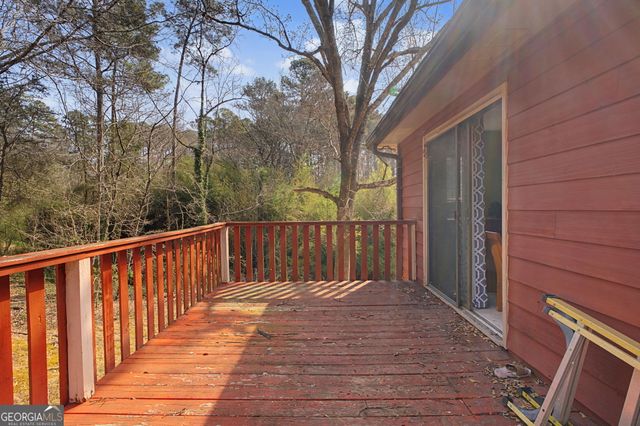 10 Laverne Court SE, Silver Creek, GA 30173