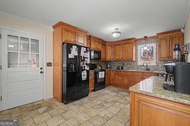 10 Laverne Court SE, Silver Creek, GA 30173