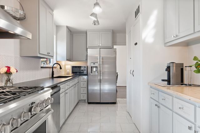 521 Ridgedale Drive, Richardson, TX 75080