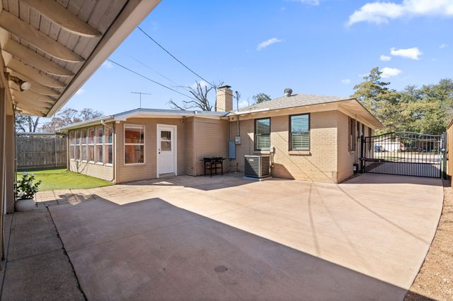 521 Ridgedale Drive, Richardson, TX 75080