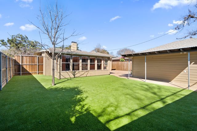 521 Ridgedale Drive, Richardson, TX 75080