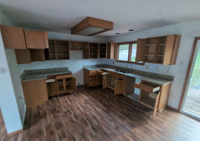 201 E Caulder Circle, Des Moines, IA 50315