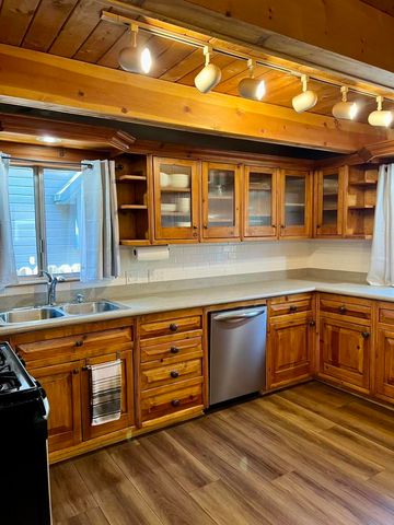 2084 5th Lane, Big Bear, CA 92314