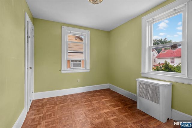 121 Schofield, Newark, NJ 07106