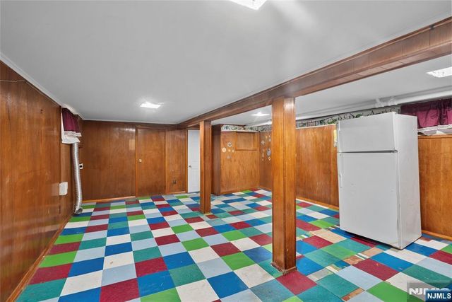 121 Schofield, Newark, NJ 07106