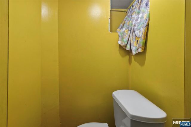 121 Schofield, Newark, NJ 07106