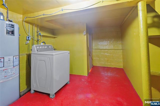 121 Schofield, Newark, NJ 07106