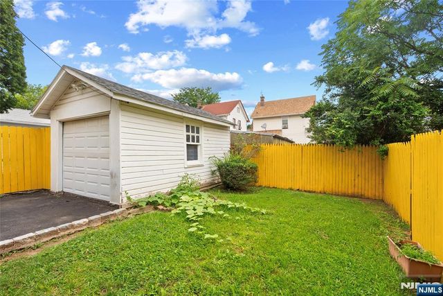 121 Schofield, Newark, NJ 07106