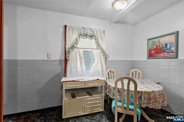 121 Schofield, Newark, NJ 07106